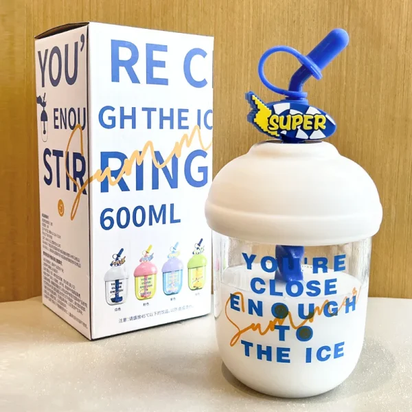 H10dd6b05a54b47fdb586360bed2daf45m.webp Cute 600ml girls leakproof drinking cup bpa free reusable sports kids plastic water bottle with straw