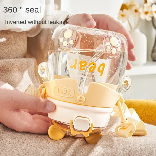 Cute cartoon bear strap straw plastic water bottle
