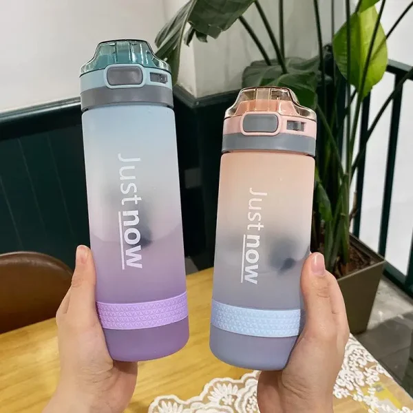 Custom Logo 600ml Colorful Plastic Straw Cup Portable Sports Water Bottle