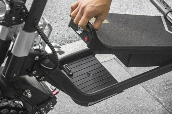 US warehouse G63 tire off-road 48V 20ah 1200w 11 inch foldable installable bracket bracket motor electric scooter