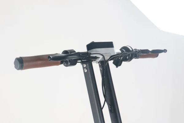 US warehouse G63 tire off-road 48V 20ah 1200w 11 inchelectric scooter electric scooter electric scooter adults electric mobility