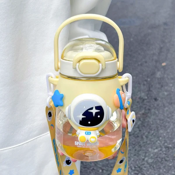 New Large Capacity Spaceman Plastic Big Belly Cup Children Plastic Water Bottle with Straw
